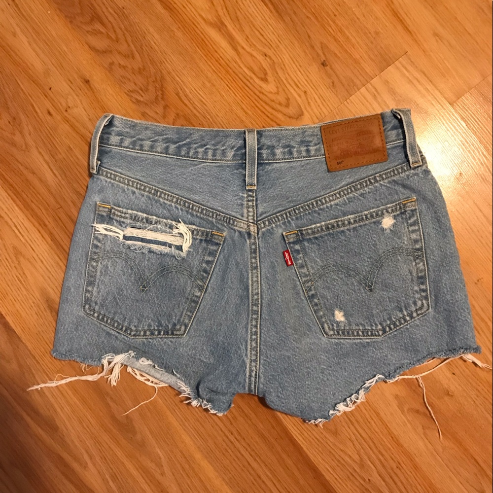 Levi’s 501 Cut Off Denim Shorts W26 - Picture 2 of 5
